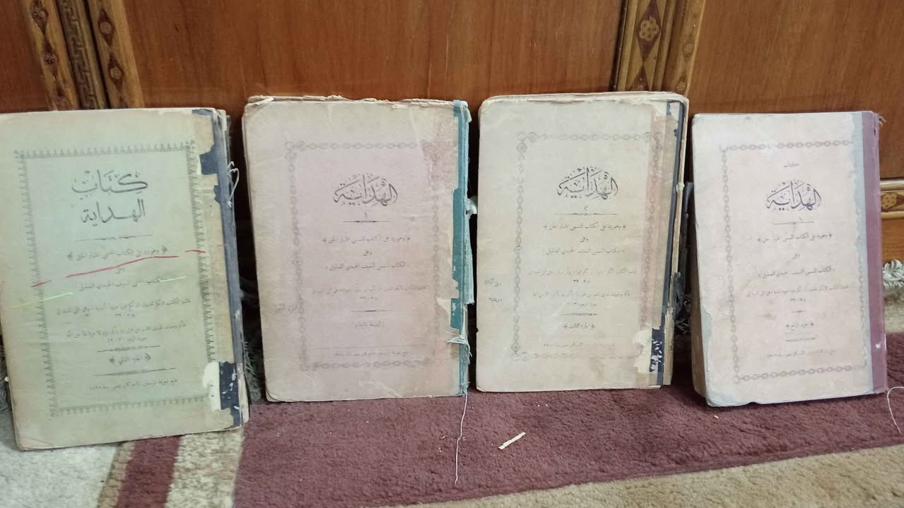 من النوادر كتاب (الهداية) 
وهو السيف الصقيل في الرد على كتاب إظهار الحق
طُبع بمعرفة المرسلين الأمريكان بالقاهرة بين أعوام 1889م - 1904.
والكتاب من اربعة اجزاء:
ج 1    320 صفحة مطبوع سنة 1900 ط 2
ج 2    300 صفحة طبع سنة 1889 ط 1
ج 3    304 صفحة طبع سنة 1900 ط 1
ج 4    304 صفحة طبع سنة 1902 ط 1
بحاجة الى تجليد فقط
السعر 200 الف دينار بغداد, العراق


**إذا كنت صاحب هذا الإعلان وتريد حذفه لأي سبب، رجاءا أرسل رسالة إلى الدعم الفني**