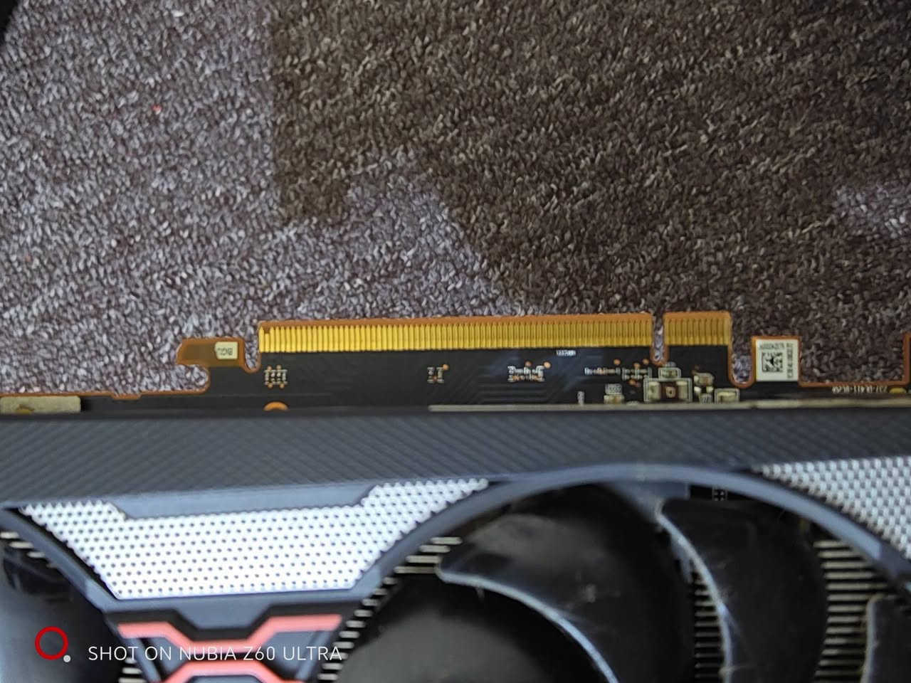 السلام عليكم 
كارت شاشة للبيع : 
°RX 5700 8 GB نسخة سافاير .
النظافه كدامكم مامتعوب ولا بي اي عطل مكفول 100% 
حرارته تحت الضغط ماعبرت ال75 سبب البيع طورت لل3060 مثل ماجاي تشوفون 
السعر: قيم وبلعافيه 
المكان : الناصريه لايوجد توصيل 
الرقم *********** للتواصل
