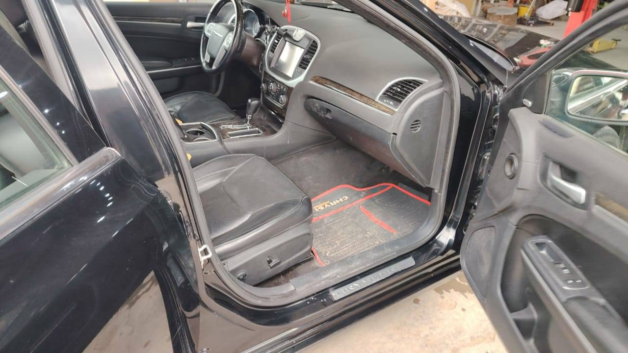 سلام عليكم اوبامه مديل 2013 متومه شمالي ارقام وسنويه مواصفات بنراما شاشه بصمه تحكم ستيرن كشناات جلد حساسات امامي خلفي تشغيل عن بعد مكينه 507 هيمي كير ومحرك كفاله تخم تاير وحداده جدد مكان سياره بصره لسعر 65 للستفسار ***********
