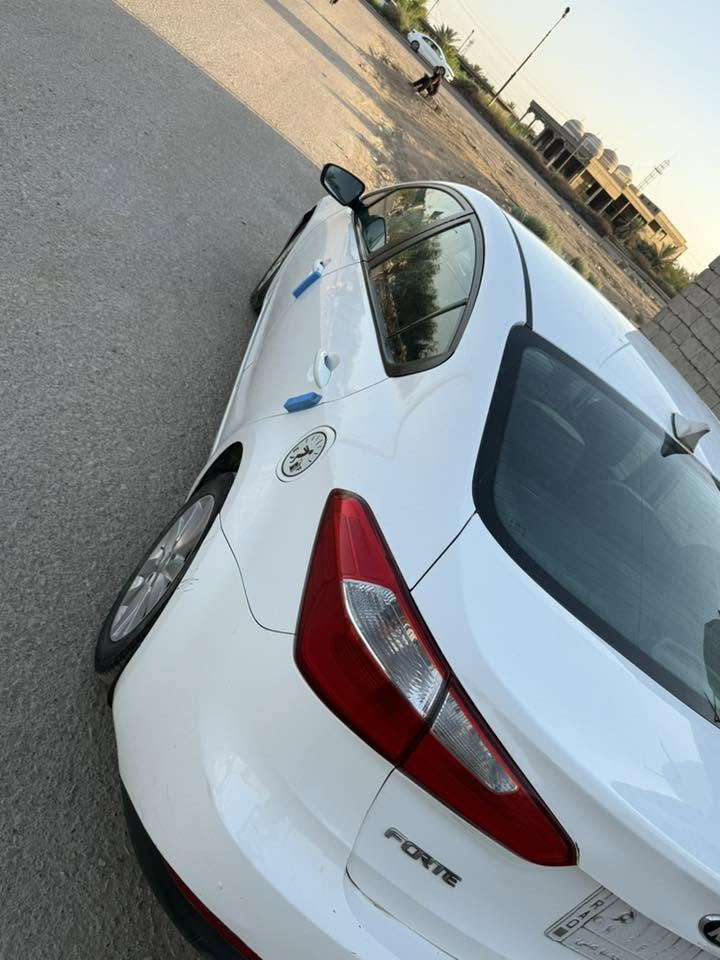 السلام عليكم كيا فورتي موديل 16 بغداد مكينه 1800 دوش مرغوب سياره حلوه مرتبه بيه شويه ملاحضات خدوش سياره بسمي تحويل ثاني يوم ***********
