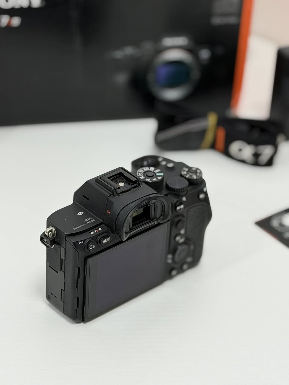⁨	⁨	⁨	⁨	📸 Sony A7R IV – دقة خرافية 🔥
كاميرا Sony A7R IV (بدي فقط)
نظافة 99% ✨

💰 الشتر: 58K
💵 السعر: 2,225,000

🎁 ويهــا هدايا:
جنطة + شاحن + بطارية + حزام + رام 64GB 🎉

⚙️ 61MP | 4K | فوكس احترافي 🎯

🔥 خيار مثالي للمصورين وصناع المحتوى

📩 للحجز راسل الصفحة
🚚 توصيل مجاني

#سوني #كاميرات #تصوير #Sony #A7RIV تصوير_احترافي⁩⁩⁩⁩


**إذا كنت صاحب هذا الإعلان وتريد حذفه لأي سبب، رجاءا أرسل رسالة إلى الدعم الفني**