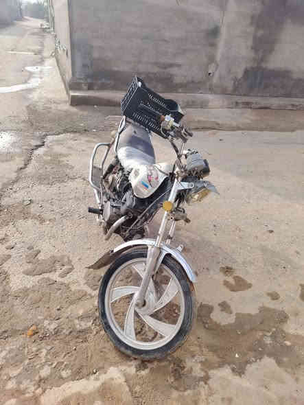 بيع مستعجل 190
للبيع جني دبل بلك 
ماطور مجفت جديد 
كهربائيات شغال 
صوت المحرك نام فول 
هندر واحد يشتغل 
العنوان صلاح الدين قضاء العلم 
***********☎️***********
