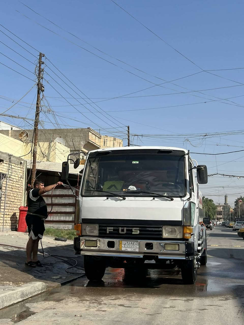 سياره فوسه سلامة سبعه ونص قبغها ثمانيه وميه تعمير جديد السعر ١٧٠ورقه وبيها مجال للطيبين رقم تلفون ***********
