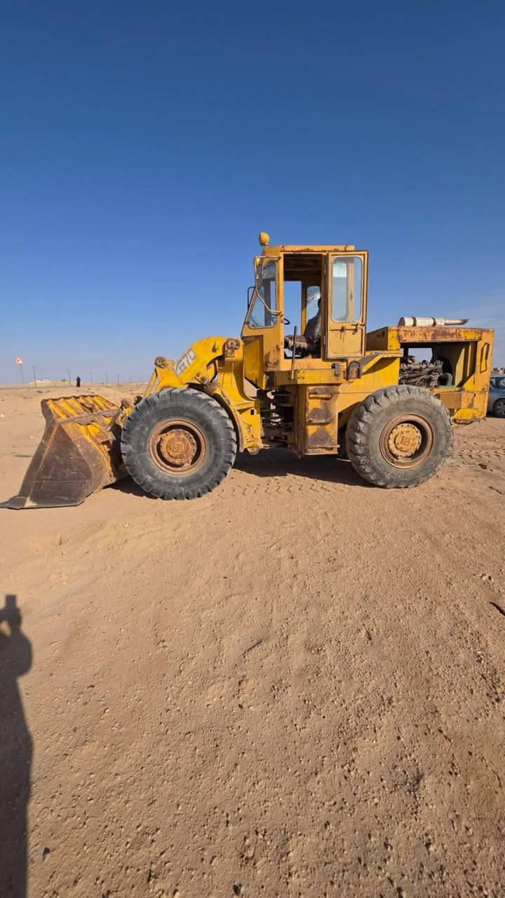 شفل عادي محرك بي موديل 79 رقم انبار انكليزي مكان الشفل رمادي الاتصال ***********
