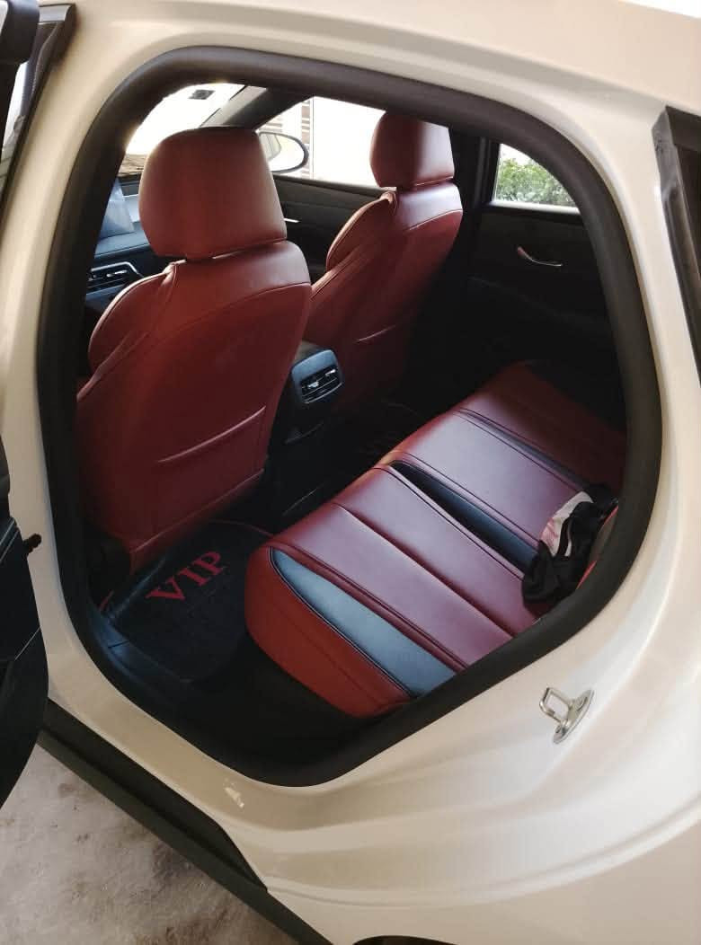 سلام عليكم BYD جن بلاس موديل 2025 
ماشية 4000 
السعر 18 ونص وبيها مجال للشراي 
للتواصل ***********

