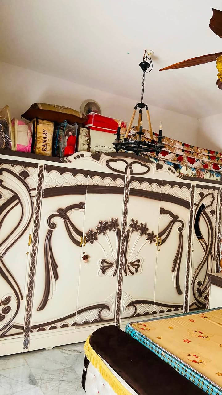 غرفه شغل عراقي نضيفه سعر 700 الحيدرية***********

