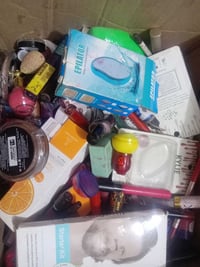 شلعة مكياج • للبيع