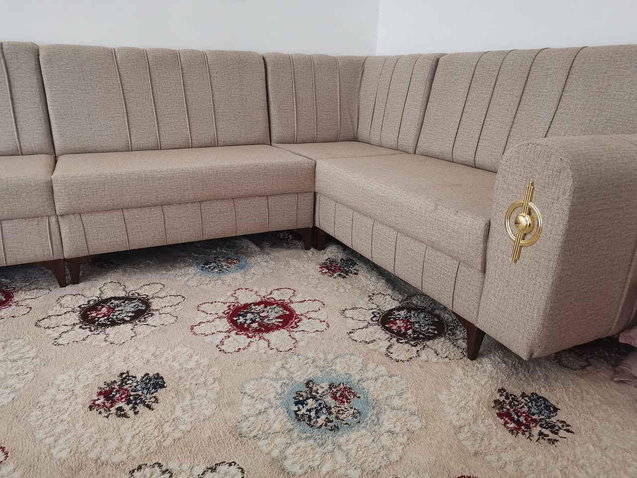 ١٠ نه فريه به رادانه قماشي كه تانه ئه سفنجي سوبره له هولير به نسلاوه نرخي ٢٨٠ هزار مشتري تيل به كه ***********
