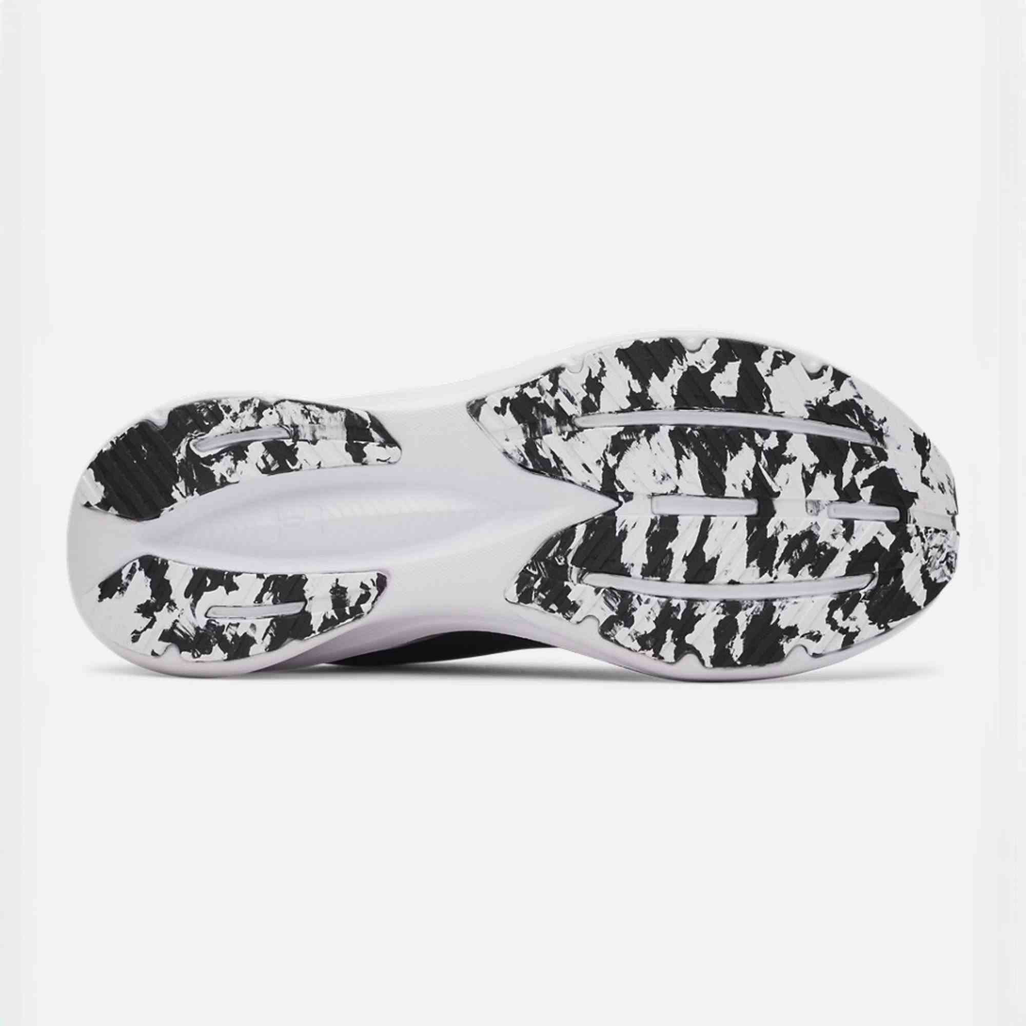 U-A Charged+ Chase Shoes 💯
Original ✅  Box ✅


**إذا كنت صاحب هذا الإعلان وتريد حذفه لأي سبب، رجاءا أرسل رسالة إلى الدعم الفني**