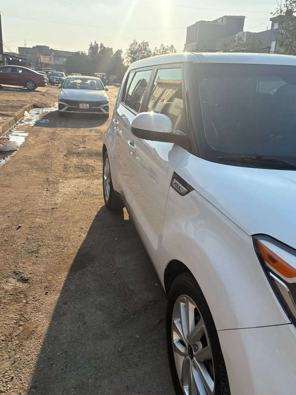 السلام عليكم 
صول ٢٠١٨ 
رقم ( اربيل ) 
اللون ابيض 
بدون صبغ 
بدون ايرباك 
حادثها مرفق مع الصور 

KNDJP3A55J7901370

السعر ١٣٠ وبيها مجال 
العنوان بغداد حي القاهرة خلف تانكي الماء 
للتواصل مع صاحب السيارة 
***********
