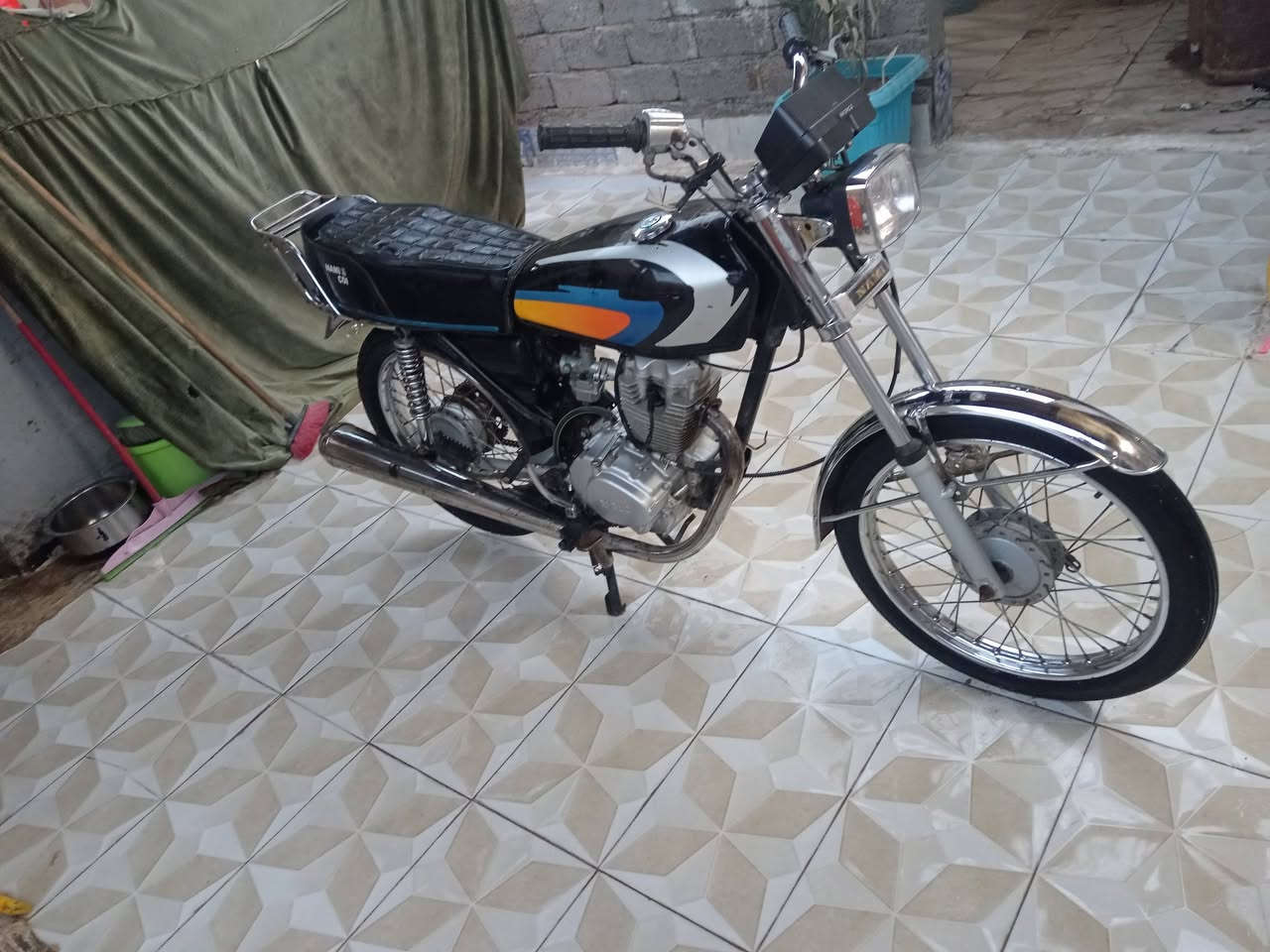 دراجه إيراني نامه اصلي  شاصي امتياز للبيع بدون اوراق الشراي يتصل مكاني الشيشان *********** السعر ٤٥٠ قفل
