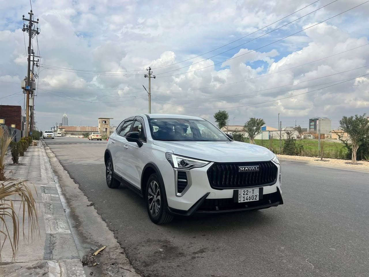 هاڤاڵ جۆلیۆن لەسەر نوێترین پلاتفۆڕمی LEMON دروستکراوە کە کێشەکەی سووکترە، بەمەش کاراییەکی زیادتر و باشترکردنی بەکاربردنی سووتەمەنی دابیندەکات.

بزوێنەرێکی 1.5 توربۆچارجی 4 سلیندەری و گێڕبۆکسێکی 7-خێرایی DCT ، کە بەرزترین هێزی 156 ئەسپە (hp) و بەرزترین تۆرکی 220 نیوتن مەتر (Nm) بەرهەمدەهێنێت، لە کاتێکدا ئاستی بەکاربردنی سووتەمەنییەکەی بۆ 6.8 لیتر بۆ هەر 100 کم لە سووڕی دەرەوەی شاردا کەمکراوەتەوە. أربيل, العراق


**إذا كنت صاحب هذا الإعلان وتريد حذفه لأي سبب، رجاءا أرسل رسالة إلى الدعم الفني**