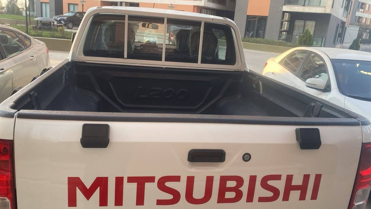 السلام عليكم ورحمة الله وبركاته
موديل ٢٠٢٥  تبريد مركزي  فور ويل
رقم بغداد  مكفوله من الزلغ
***********
