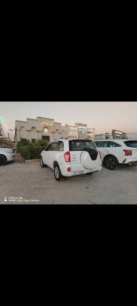 تيكو 2013 رقم بابل دولي باسمي سنويه لل30 
ماشيه 100 الف 
السياره كفاله عامه عدا الجاملغ الامامي صبغ اثر شخط 
شرط دواخلها بعدها جديده وترايك زيرو 
السعر 65$ عنواني حله
***********
