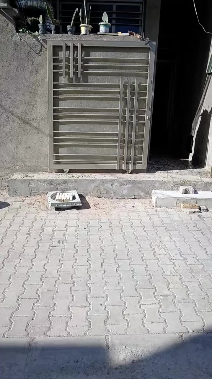 السلام عليكم بيت للبيع 60متر طابق واحد طابوك بصف الركن الشعله الدوانم ورا السجه شارع أبودراج السعر52وابيه مجال الاستفسار ع الرقم ***********
