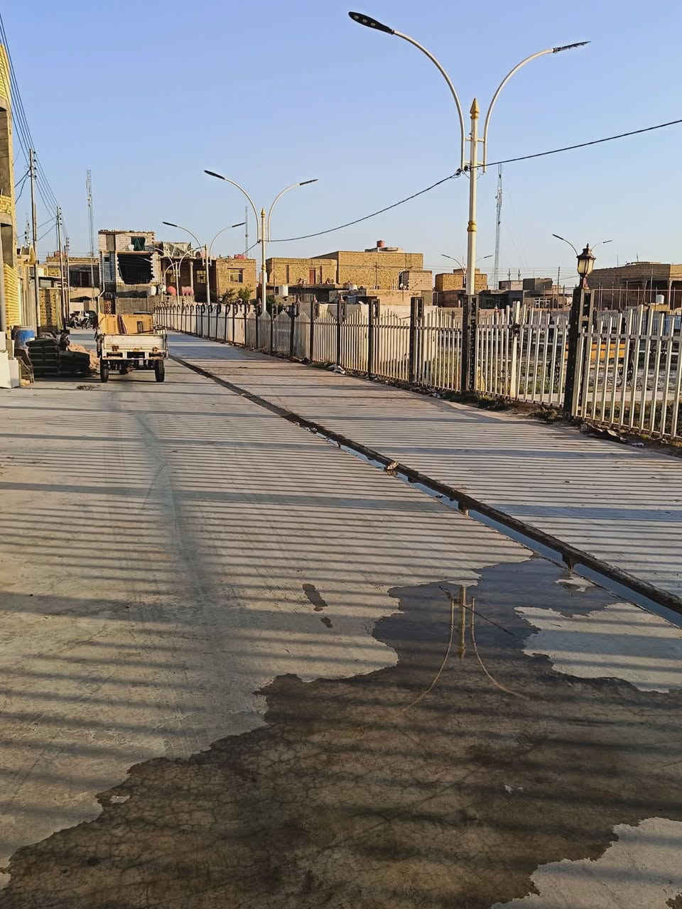 البيت للبيع
طابو صرف في ناحيه العكيكه داخل الحي العسكري خلف مدرسه متوسطه الفراهيدي 
المساحه 120 متر
طابقين الطابق الاول طابوك كونكريت 
غرفه صاله مطبخ دوانيه صحيات كراج 
الطابق الثاني  فرمستون كونكريت غرف 2 صحيات 
 البيت مرتب كلش  مقابيل حديقه 
ملاحظه /قابل للمراوس في قطعه ابو بيت 
ه‍/***********
