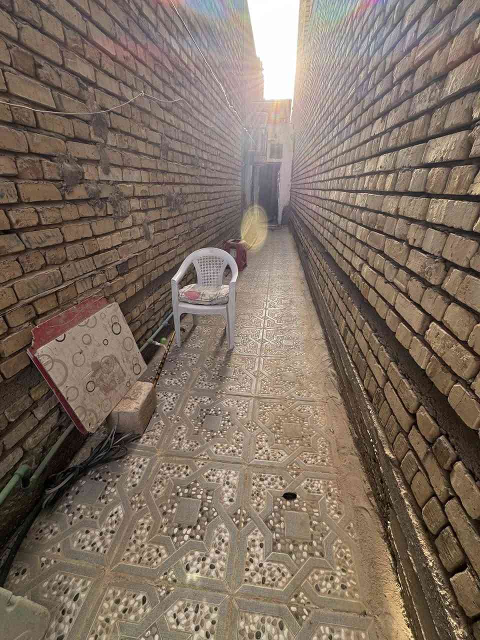 بيت خلفي طابو صرف مساحه 90م
السعر 68 وبي مجال قليل 

الاسماعيليه الثانيه ثاني بيت عن شارع 40 
قرب التربيه وفلكة الدله 

بناء طابوق عكاده 

يحتوي على غرفتين وصاله ومطبخ 
ومجمع صحيات 

عالي عن الشارع
 دربونة البيت متر وربع 

واتساب *********** علاء بدر
