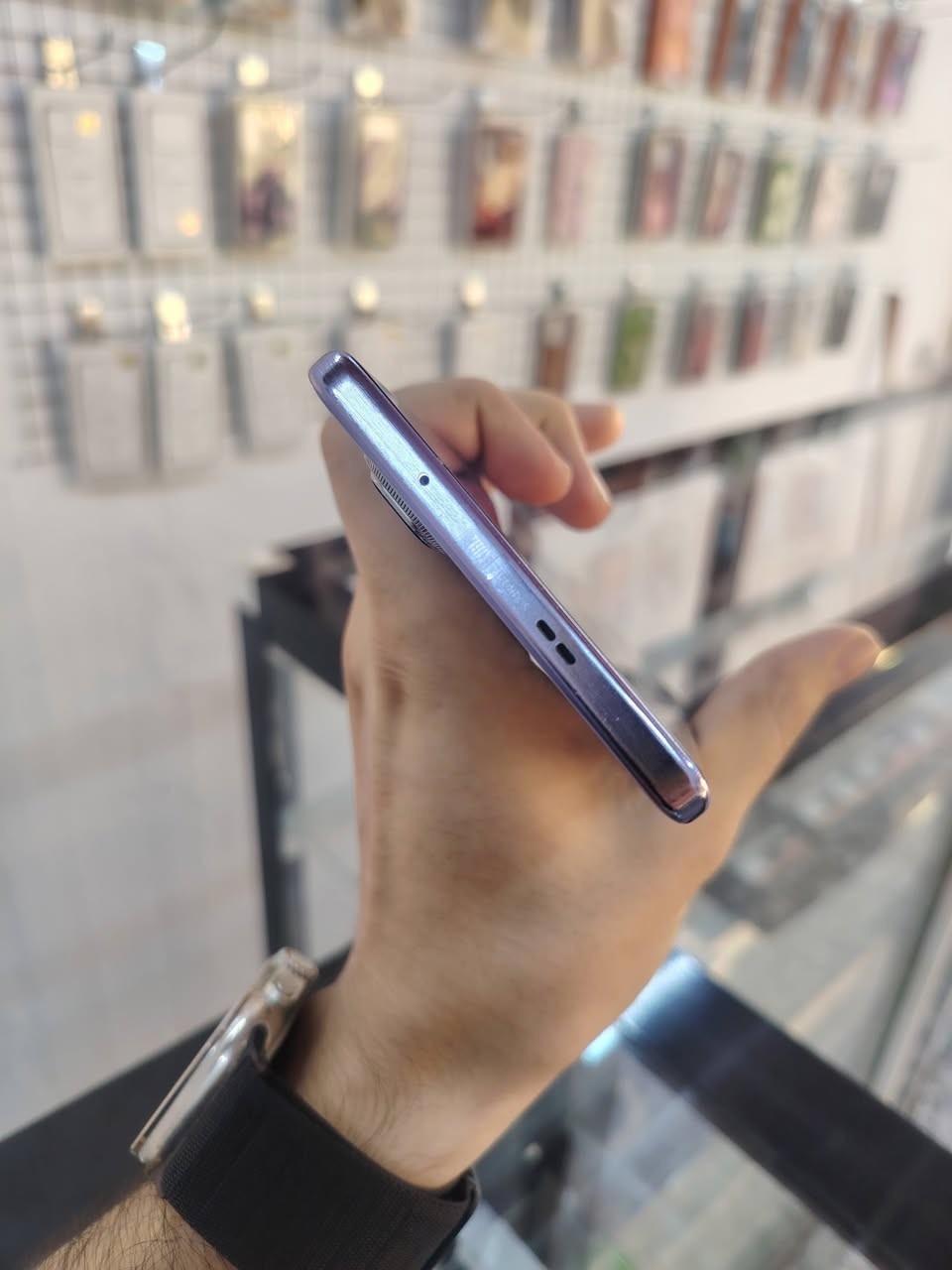 هوت 50 برو بلاس ذاكره 256 جهاز لامفتوح ولابي عطل بلادي  نضافت جهاز كدامك بدون ملحقات السعر 200 مكاني بغداد جسر ديالى القديم توصيل ماعندي ***********
