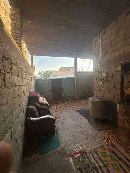 دار للبيع المساحه 135م يحتوى على استقبال ومطبخ وصاله وغرفتين وساحه البصره ابو صخير شارع الجامعه قرب حسينية فدك
للاستفسار الاتصال على الرقم ***********
