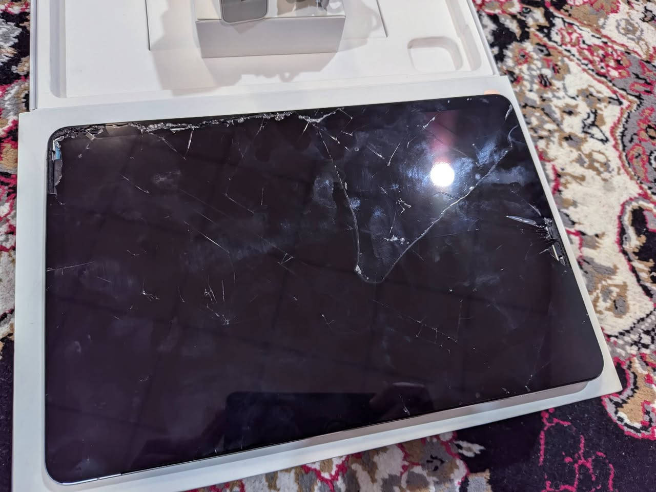 إقرا الوصف قبل لا تعلق او تراسل تمام؟

للبيع او مطلوب شاشة اصلية. 
𝗫𝗶𝗮𝗼𝗺𝗶 𝗠𝗶 𝗣𝗮𝗱 𝟱.
شاومي مي باد 𝟱.
نسخة: 𝟲/𝟮𝟱𝟲.
الشاشة متضررة مثل ما  مبينه بالصور 👇.
السعر: 𝟭𝟬𝟬 الف. 
مع كامل الملحقات. 
توصيل موجود لكل العراق.


**إذا كنت صاحب هذا الإعلان وتريد حذفه لأي سبب، رجاءا أرسل رسالة إلى الدعم الفني**