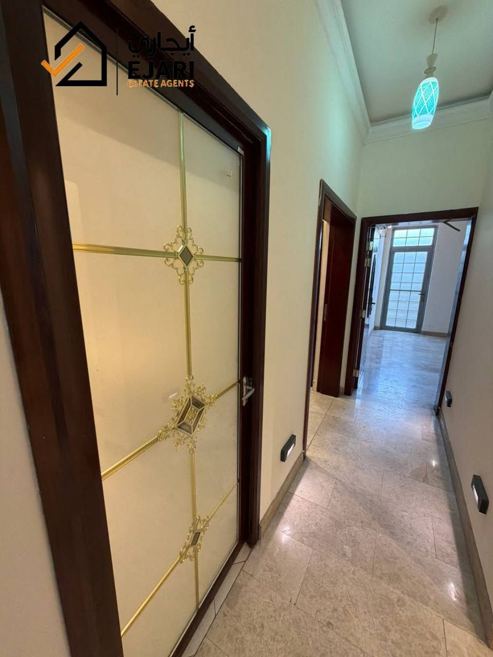 اعلان ايجار 
Ejari  إيجاري 
يوجد منزل للايجار  كبير حي حطين فرع هادئ سكني يتكون من ٣ وحدات سكنيه جدا راقي ممكن سكن ٣ عوائل 
مجهز سبالت +كاونترات مطبخ 
يحتوي طابق الارضي ٤ غرف +صاله +هول +حمام عدد٤ +لوندري مخزن +مطبخ حديقه صغيره +كراج 
طابق الاول يحتوي وحده سكنيه عدد ٢  كل واحده تحتوي صاله +مطبخ +حمام + غرفتين +مخزن +بالكون كبير 
ليش تختاره؟
✔️ مناسب جداً لتقسيمه بين أكثر من عائلة
للاستفسار  ***********
اذا مهتم بالسعر اكتب رقم 19 سوف يتم الرد خلال ثواني 
نقدم خدمه  اداره العقارات في جميع مناطق بغداد في حاله انك مشغول او امسافر وماعندك وكت اتابع البنايه او اي عقار يمنه الحل ايجاري بديل  
يلبي طلبك وانت مكانك بطرق حديثه 
او زيارتنا الى موقع الشركه في حي الجامعه الفرع مقابيل كليه الاداره والاقتصاد فرع مدرسه المباهج👇
 https://maps.app.goo.gl/uwkk4QPYd5EgivjP8?g_st=iw

 للمزيد من العروض يمكنكم الانضمام قناه التلكرام👇
https://t.me/omarEjari

وتساب 👇 فقط رسائل 
https://iwtsp.com/9647754445448

 التيك توك 👇
https://www.tiktok.com/@ejari86?_t=8V089pzmx7t&_r=1

 قناة  YouTube 👇

https://youtube.com/channel/UCPxpJjtiuOb1RoTmh_X9cZQ

#iraq #baghdad #kurdistan #iraqi #properties #property #investment #openhouse
#propertyinvestment #luxurylifestyle #apartment #sold #rent #apartments
#عقارات_المنصور #للايجار #ايجار #مجمعات #شقق #إيجاري #الجامعه  #المجمعات #شقق #سكني #اليرموك  #السلام #اليرموك #الجادريه #تجاري #الداوودي
