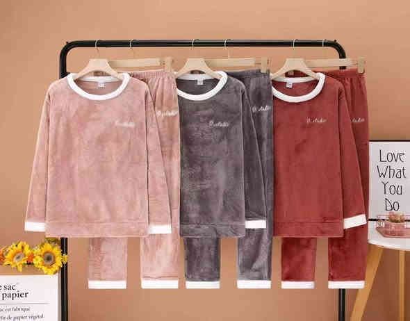 تراك نسائي خامه فرو سعر الدرزن 66 الف
للتواصل عبر الواتس اب ***********
