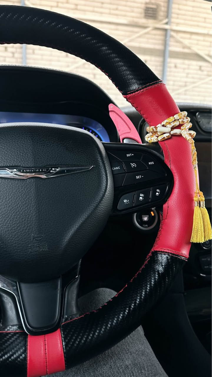 اوباما كرايسلر 
المديل 2018
وارد كندي كلين تايتل 
بلعراق نطخ الجاملغ وبدلته بلادي 
بدون ايرباك والدعاميه لاماميه مصبوغه البلاديه صار بيهه طخه شبر وصبغتهه كلهه جددته 
باقي السياره كفاله 
فول مواصفات استيراد خاص 
رادار امامي جانبي 
قماره اسود بلاد 
بنراما 
حساس خلفي امامي 
خزن ميموري 
كشنات تدفئه تبريد 
كشن ابيض S
برده خلفيه 
لايتات داينمك 
لون احمر صدفي مميز
مصروف عليهه هواي 
مال جناي 
ويل مديل 22
تايرات جدد 
ادامه كامله 
📍البصره
السعر 299 
مقتنع تفضل اتصل 
***********
ممقتنع اعبر المنشور البصرة, العراق
