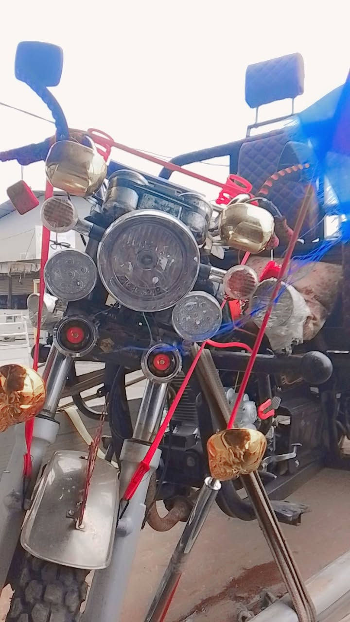 سلام عليكم ستوته صقر موديل 2024 بعده جديده اتخبل أمانه شغل وروح ابيعه هيه وغراضه مدفوع كمرك ويل كب جاهزه هيه وأغراضه مكاني بغداد زعفرانيه توني جبته بعدني ماوصل وسعره خيالي ***********
