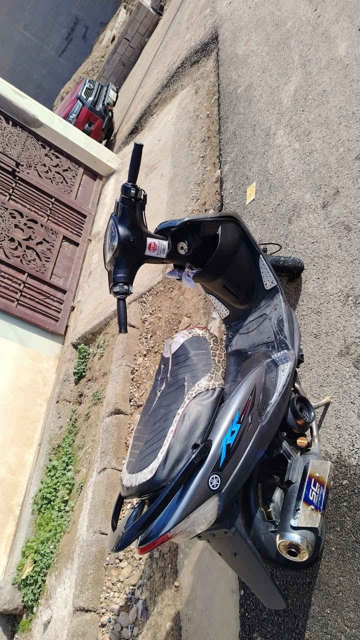 دراجة ماكس للبيع مكينة ٤٩ العنوان ديالى السعر ٥٠٠ الف وبيها مجال اي استفسار على الرقم***********
