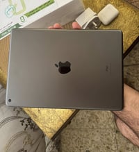 ايباد 8 مستعمل قليل جداً ذاكرة 32 شخط ما مشخوط كارتونه ويا وصل الشركة ...