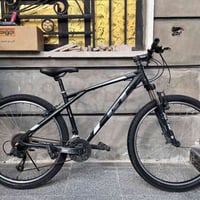 بايك جبلي ماركة GT الامريكيه🇺🇸 البايك كامل من كل شي  حجم 28 السعر 200 ...