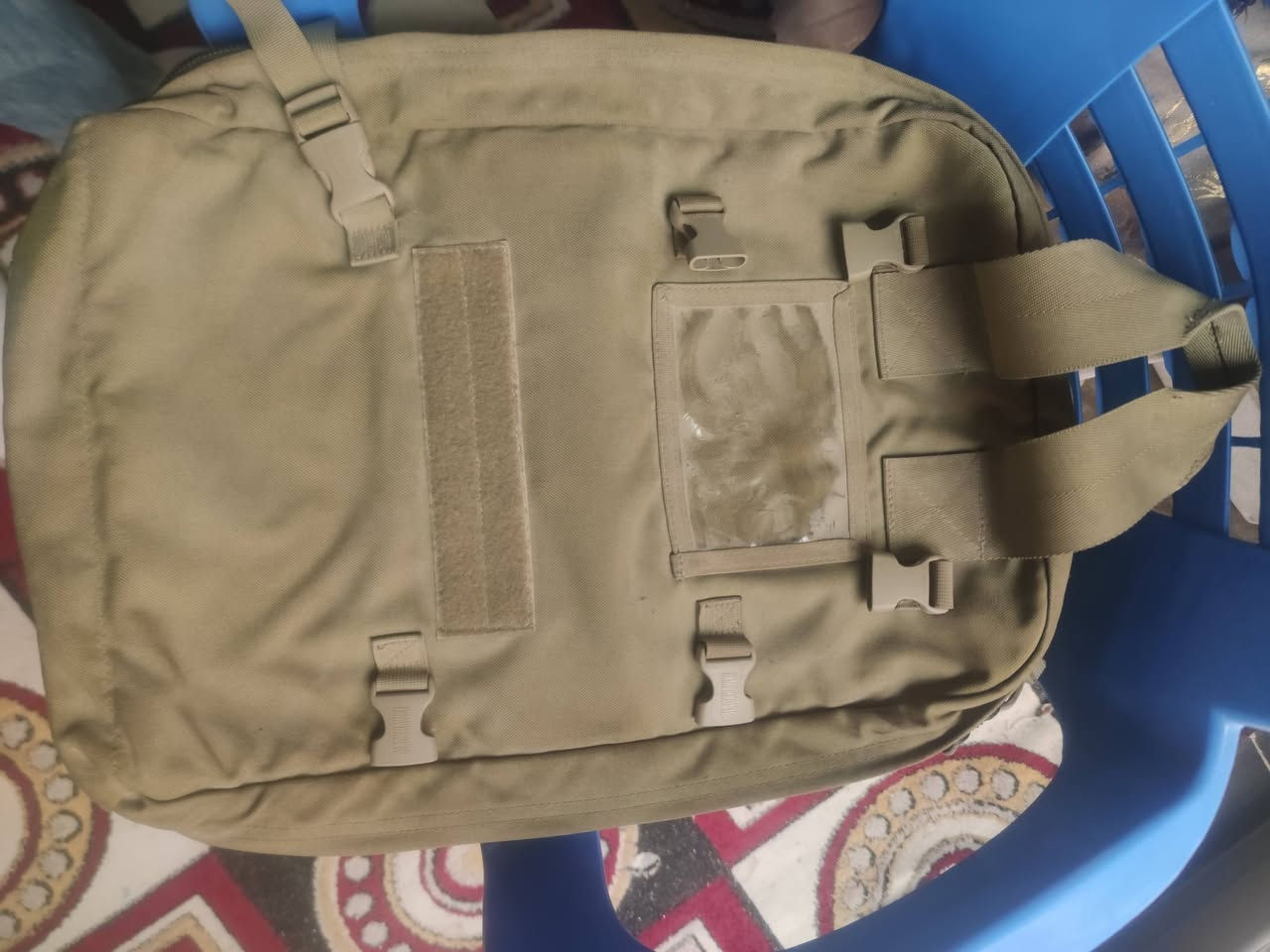 السلام عليكم جنطه بلاك هوك اصلي مو تقليد للبيع و البلاك معروف ماداعي احجي عنه للاستفسار ***********
