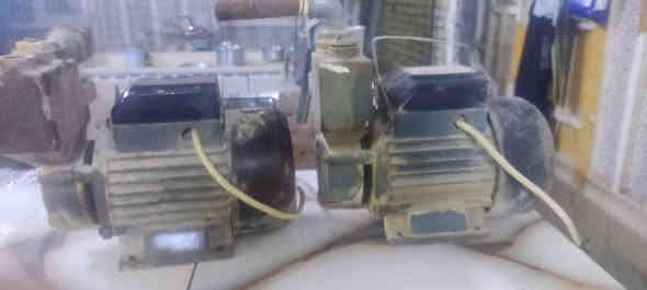 ماطورين مي للبيع سعر الواحد 50ثنينهن شغالات بس واحد يرادله بشاره ملف نحاس100/%رقم لتلفون***********
