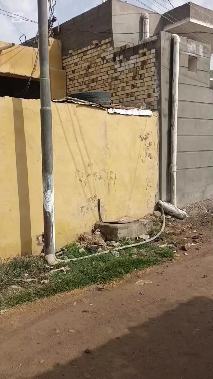 بيت للبيع اي استفسار الهاتف ‏‪***********‬‏ المنطقه شارع الدوايه قرب حسينيه سيد جاسم حي الرسول المساحه ٢٢٠ متر غرفتين +صاله+دوانيه  +حمام داخلي +صحيات خرجيه +مطبخ +ترك
