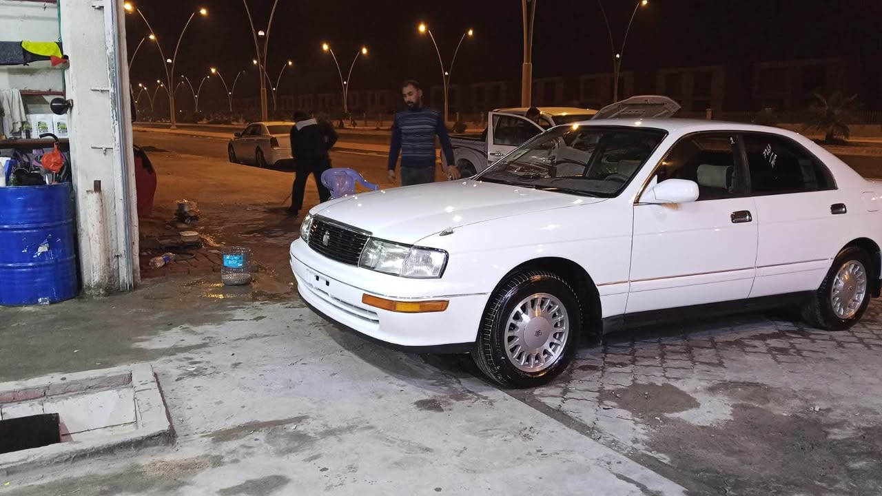 تيوتا كراون بطه.متصل 
سياره مال مزاد سيارة بأسمي 
موديل 1995
سيارة مكفوله من الكص والنقل والعيب الشرعي تجي وتشوفها انضف بعد من الصور 
السعر 87 ورقه وبيها مجال للشراي
 الهاتف:- ***********
متوفر فقط واتساب وا اتصال البصرة, العراق
