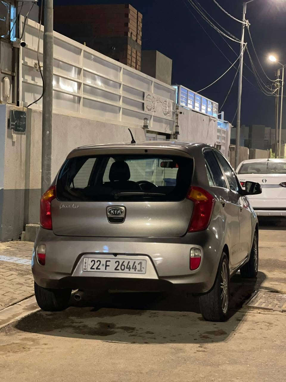 السلام عليكم كيا بيكانتو 2013 مصبوغة عام سياره بدون حادث سونارها موجود حلوه كولش حداديه تبريد دوشمه كاعيه جلد 
  تخم تاير ستوني شديته ألف متصرف عليها  75 وبيها مجال مكانها بلنجف.. مكلفة بلنشرر


**إذا كنت صاحب هذا الإعلان وتريد حذفه لأي سبب، رجاءا أرسل رسالة إلى الدعم الفني**