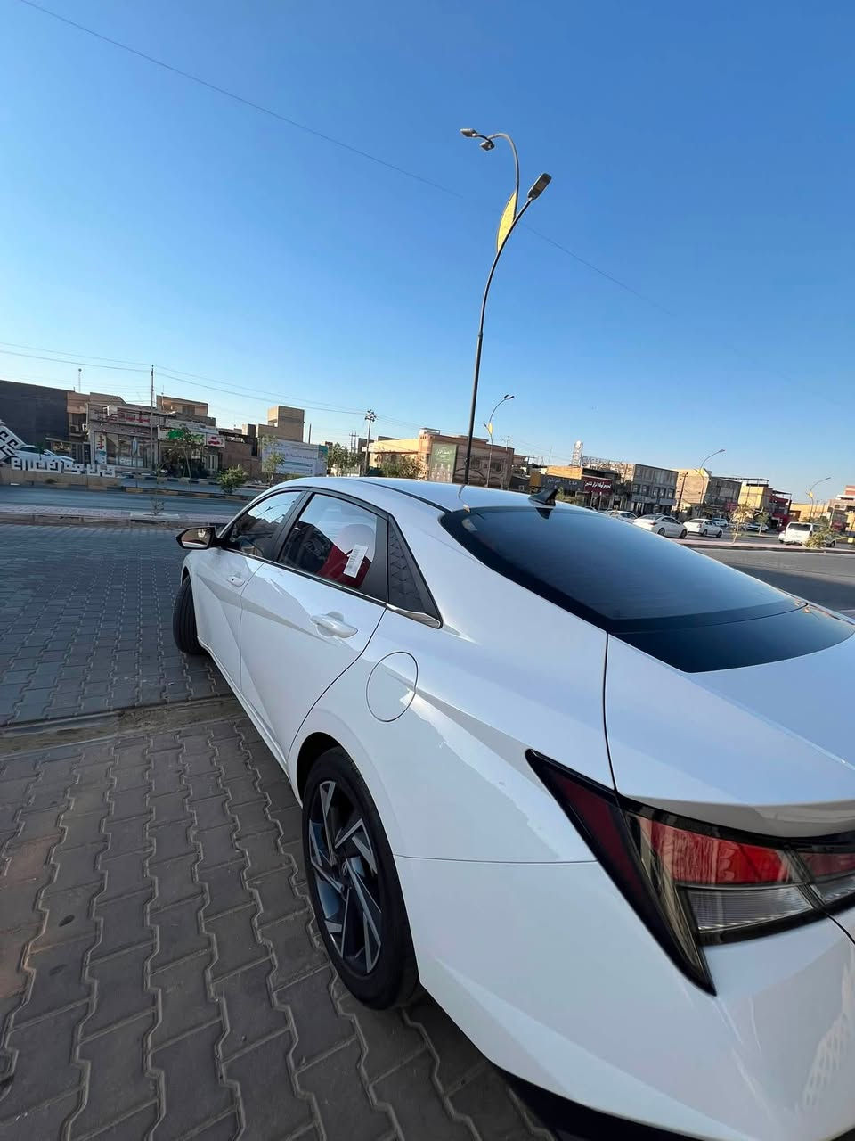 النترا موديل 2025 خليجي تجميع الصين
🔹 اللون: أبيض
للبيع مستعجل السعر باخير المنشور
🔹 المواصفات: خليجي – تجميع صيني

🔹 رقم: أربيل (بأسمي تحويل مباشر)

🔹عداد كيلو متر 11 الف فقط بحاله الوكاله
السياره كفاله عامه من كلشي بعدهه بحاله الوكاله ما عدى  رصعه بلباب الخلفي ما مبينه ابد وكد اقل الاصبع ابد ما مبينه
📌 المواصفات:

✨ فول مواصفات 1/1

✨ محرك اقتصادي 1500دبل نوزل قوي وناعم

✨ كير أوتوماتيك

✨ شاشة كبيرة + نظام ملاحة

✨ كاميرا خلفية + حساسات

✨ تشغيل بصمة (زر)

✨ فتح أبواب بصمة

✨ جنطة ذكية تفتح بالاقتراب

✨ إنارة ترحيب

✨ أوتو هولد

✨ كروز كنترول (مثبت سرعة)

✨ مكيف ثلج

✨ تحكم (ستيرن)

✨ بلوتوث + USB + AUX

✨ مرايا كهرباء + طي كهربائي

✨ إنارة LED

✨ نظام أمان (ABS + Airbags)

السعر ١٤٧ وبيهه مجال 
مكان السياره النجف شارع الروان

رقم تلفون ***********
