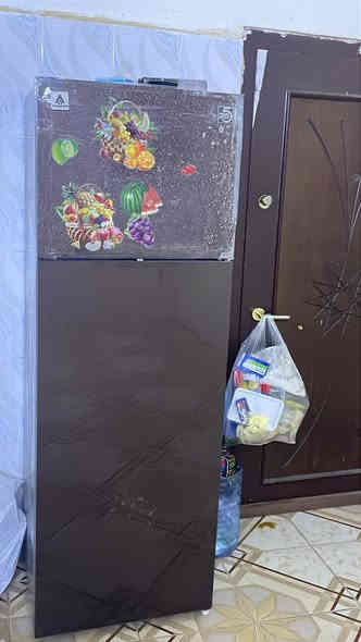 يوجد أدوات منزليه للبيع  الغرفه كامله معه الدوشك. التصال. *********** اسيا.   واتس. +46739945655
