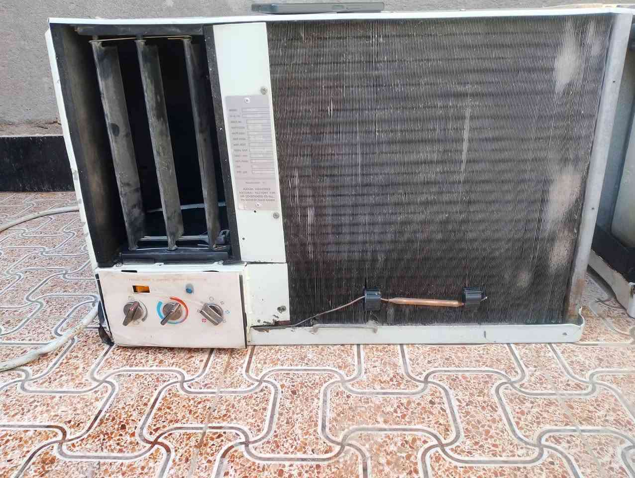 سلام عليكم مكيفات عدد 3 للبيع طن ونص جدد كارتون شغالات شرط تبريد ثلج
بلاديات برغي ما مفتوح بيهن غاز شركه كلهن الشراي يتصل ويدلل *********** عنوان ناصريه سوك شيوخ
