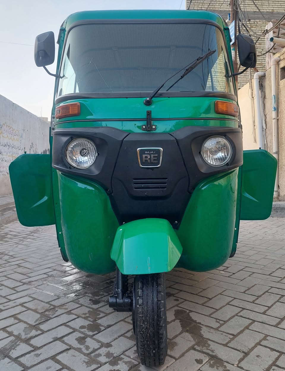 السلام عليكم شباب تكتك للبيع مديل (٢١ أوراق أوراق أوراق) الغبور والقلم ابيعلك كفاله للترقيم مكينه برغي مامفتوح بيها البدي جانت بي ضربه قويه وبدلته وصبغته ابيعلك بس بدي بي صبغ ومعجون الباقي كله مكفول تكتك خير من الله شغل وطلع بوجهك للشارع مكاني مدينه الصدر
***********( سعرها ٦٣٥٠ وبيها مجال)
