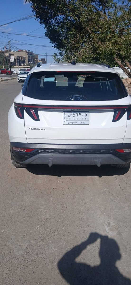 السلام عليكم للبيع توسان٢٠٢٣ خليجي مكفوله من كلشي صبغ بارد فتح بيه طختين موظحات بلفيديو بل منشور السياره كير مكينه حداديه تبريد كهرباء كله مكفوله موصفات بصمه شاحن ويرليس كشنات كهرباء داخل سايد بريك بصمه لايت زنون وبعد بيه موصفات السياره سعره اخو البلاش بنسبه الخواته سعر١٨٤ وبيه مجال بصيط للستفسار*********** بغداد الطالبيه ممتواجد خاص اتصال فقط
