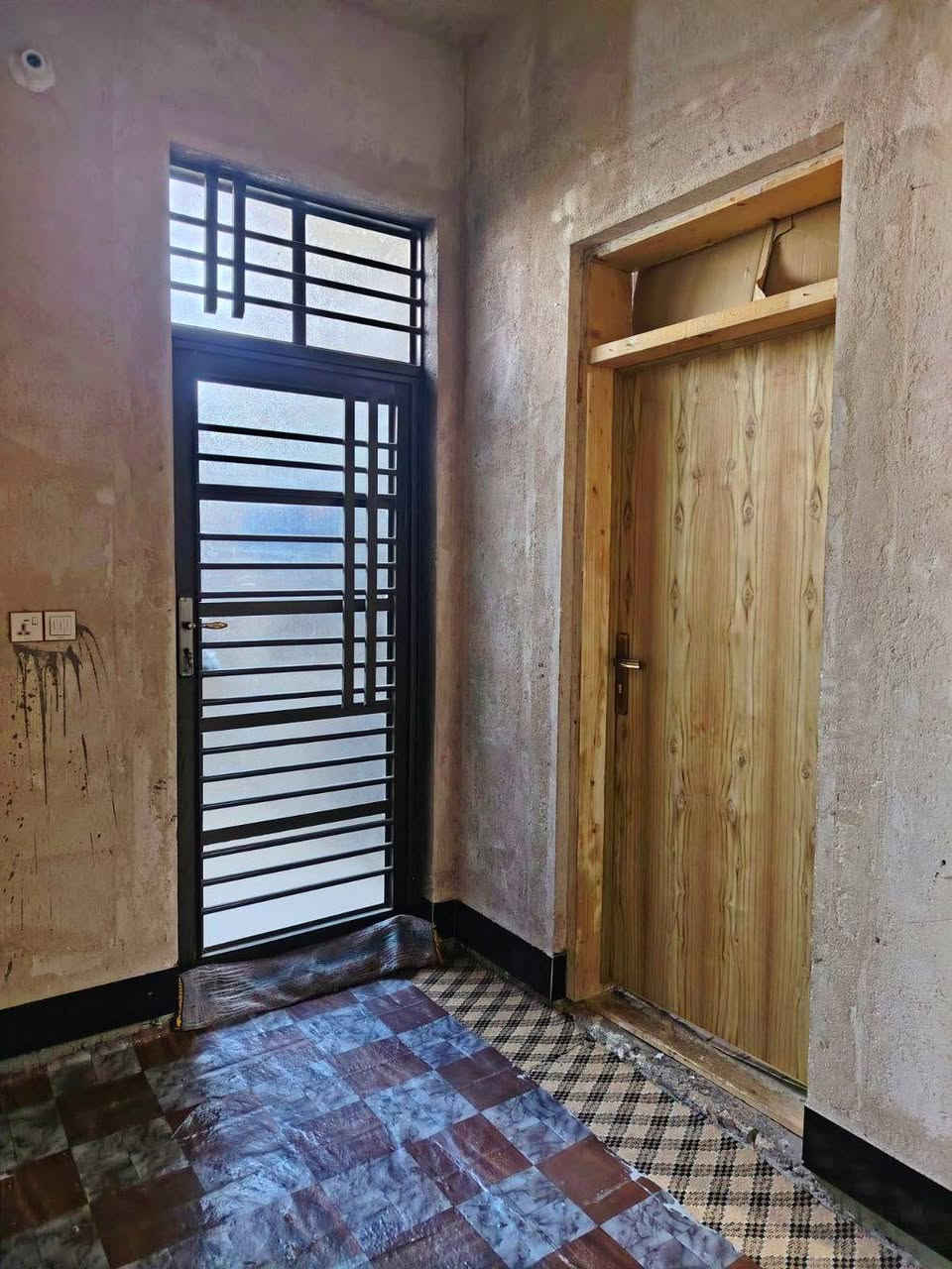 على بركة الله 

♻️ للبيع بيت طابو زراعي ♻️

↩️ بناء حديث (2025)

📃طابو زراعي سند 25 مرقم بلدية 

🧧مساحة 280م طابقين و ركن  على شارعين

✅ابعاد (14×20)م

🧱 بناء طابوك وكونكريت 

📍يحتوي على 3غرف نوم ومطبخ حار + بارد و استقبال وصالة و مجاميع صحية عدد 2 ومناور 

🌍موقع  : مشخاب ام عردة الفرع المقابل لحسينية فاطمة الزهراء (ع) 🌉 

🔴 لمعرفة السعر كتابة كلمة  (تم)  او عند الاتصال 🔴

للتفاصيل اكثر زيارة المكتب الواقع بالشارع الرابط بين مول الف هلا و المتنزه مجاور معجنات الراقي ومجاور شركة زين 🛣
 او الاتصال على الارقام التالية : 
*********** ابو فهد
*********** فهد

#مكتب_خطوات_الفهد_للعقار
