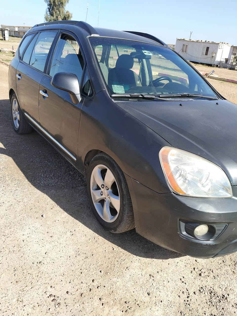 للبيع كيا راندو 2008 رقم بغداد  لون رصاصي بيه قطع صبغ ابيعلك حزام حادث نصف جوملق وشويه من البنيد مكينه كير مكفولات صدر جيد تبريد قطعتين السعر 95 ورقه بيه مجال قليل بغداد الدورة رقمي ***********
