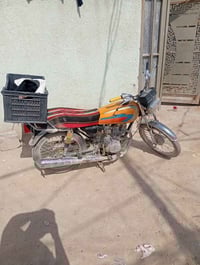 كلك مكفولة للبيع ماعازه شي 250وبيه مجال 07812182515