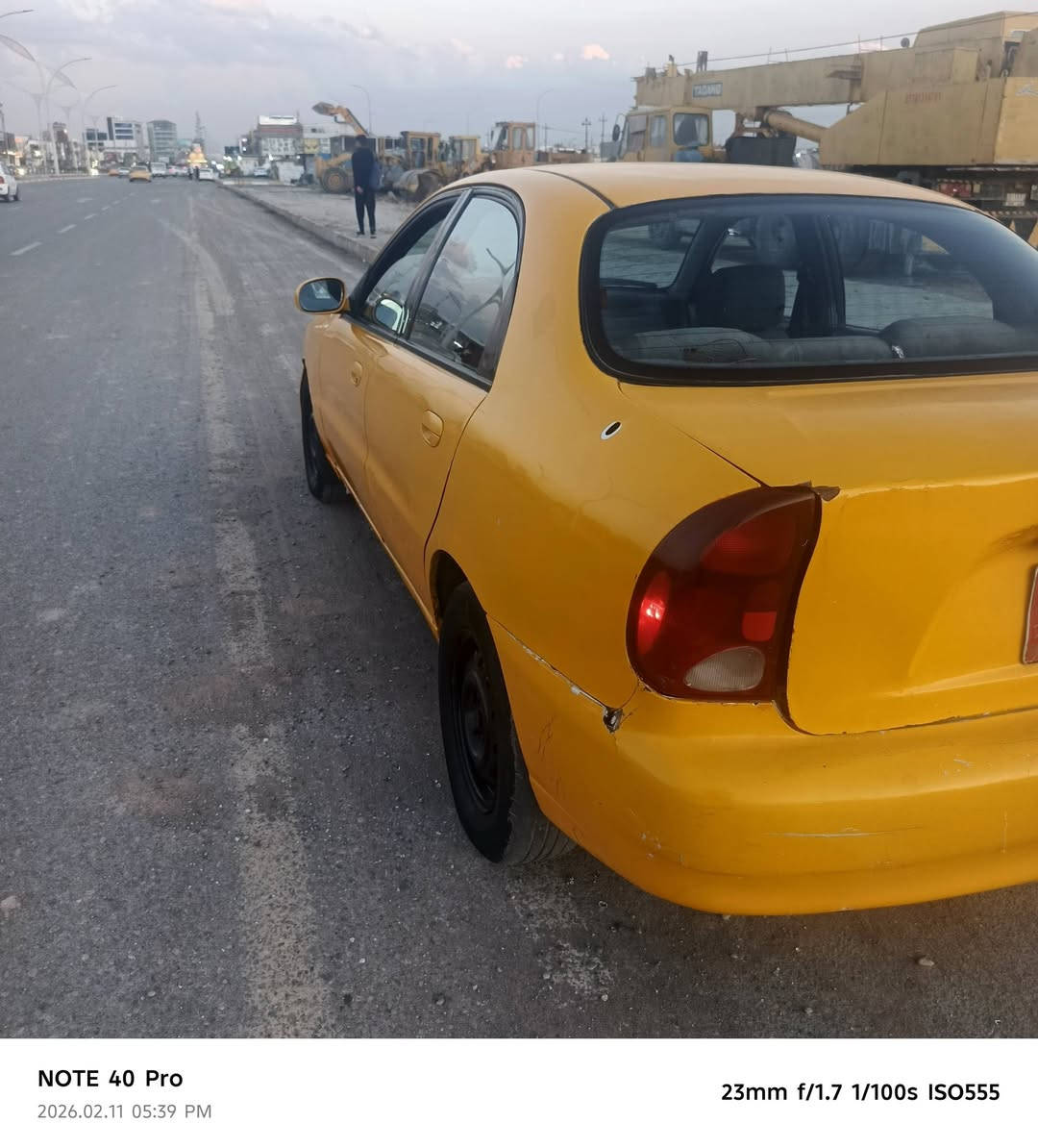 السلام عليكم سياره دايو لينوس للبيع المحرك فيي خيط بخار جير شرط   موديل 2000 داخل نظيف وحلو كهربائيات كله شغال شرط الوكاله الوكيل الاول جيراني دفتر بنزين موجود نقابه صفر وصولات كامل موجوده سنويه ساقط كورتوني ساقط شرط الوكاله والتحويل السعر 22 وبيها مجال للشراي العنوان كركوك واللي يريد يتصل على رقم الموبايل***********
