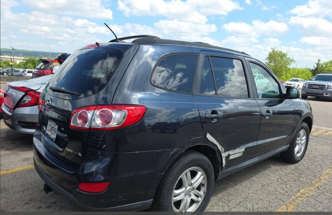 الله يبارك 👋🏻 من مشتريات امريكا 🇺🇸 علق ( سنتافي ) 🔥
📌النوع: Hyundai Santa Fe GLS                    
📌موديل 2012    محرك 24       
📌استيراد: امريكي 🇺🇸
📌العداد 170  Mile 📌
السعر 26.000 الف 💥 متبقي جمرك فقط / الدفع الحالي 17.500 الف كاش او مصرف  ، المتبقي عند الوصول  ( 1000$ دولار ☑️ 

ضمان كمبيو ومحرك ✅ 
 لمتابعة التميز والاسعار المنافسه اعجاب  للصفحه ومتابعه  ، 

للاستفسار والتواصل  هاتف 0922349815 و WhatsApp 📞

~~~~~~~~~~~~~~~~~~~~~
0914456205 📱
اسعار منافسة وخدماتنا مميزه تابع الصفحه💪🏻🔥


**إذا كنت صاحب هذا الإعلان وتريد حذفه لأي سبب، رجاءا أرسل رسالة إلى الدعم الفني**