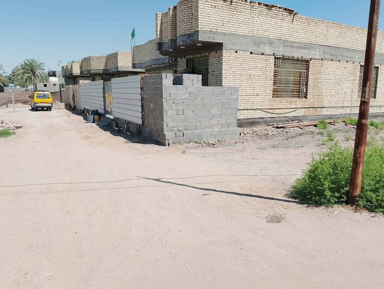 السلام عليكم من رخصة الادمن يوجد قطعه للبيع طابو زراعي سند 25 محوله باسمي نهايت العلگايه القطعه ركن عله شارعين التبليط الرئيسي والفرعي المساحه 240 متر // السعر 28 مليون وبيه مجال // للاستفسار الاتصال عله رقم /// ***********
