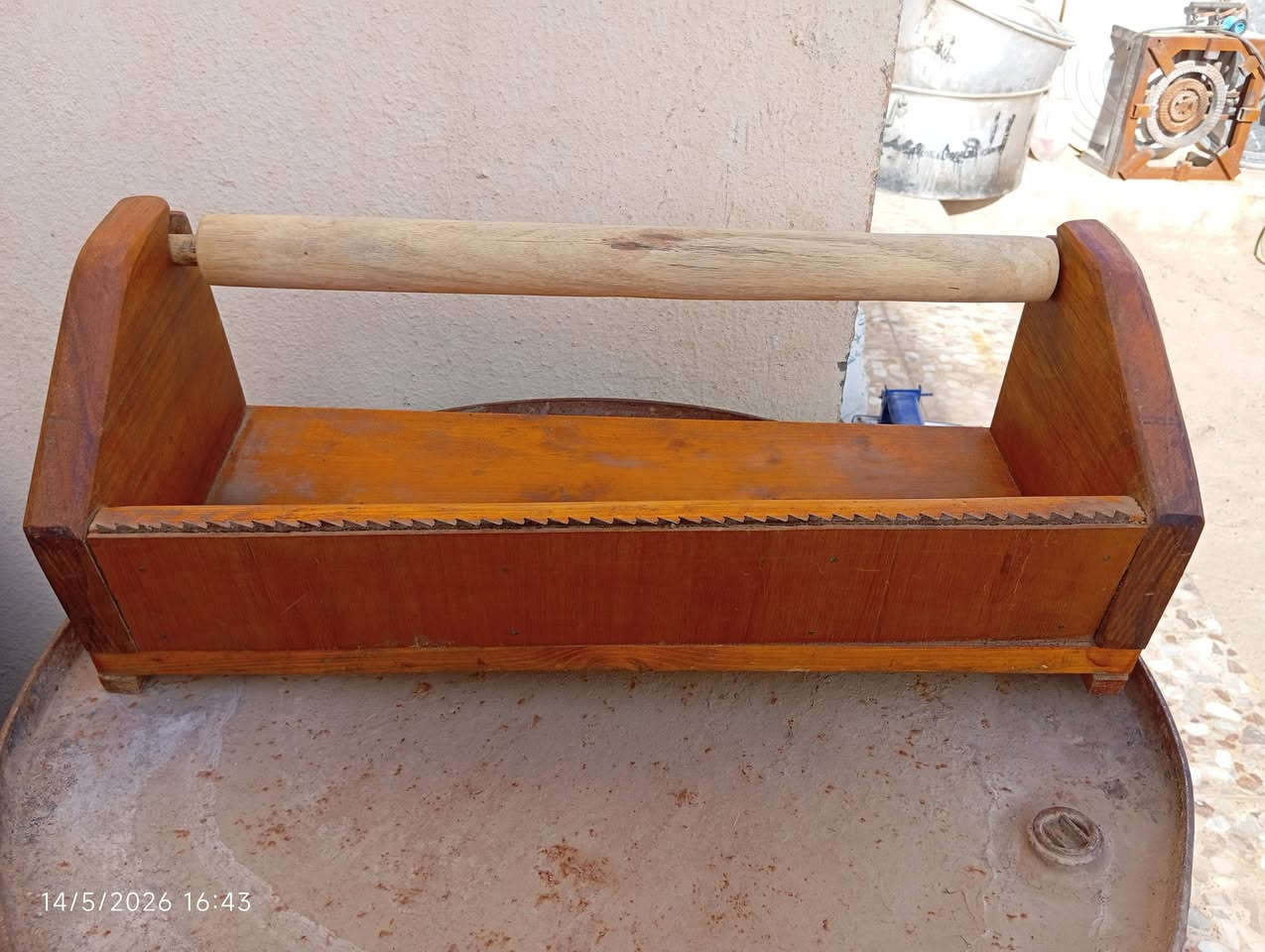 مجمده مستعمله بس شبه الجديده شاشه 43 فول ما داخل صيانه سبلت 2 طن قلايه فنكر على الغاز برميل مع تنور اللي يحب الخاص وامه يراسل على هذا الرقم مجمع بيتي الاول ***********
