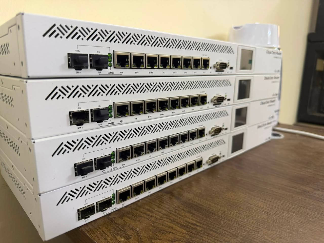توفر لدى مكتبنا
كلاود كور 1009 بلص 10 g سعره 500الف الجهاز فقط كارتون ماكو ويا نظافته 100‎%‎
يوجد لدنيا توصيل لكافة المحافظات
***********
