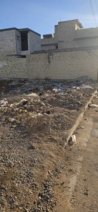 قطعه للبيع مربع تريد ١٠٠ متر تريد ٥٠ بكاع ابو علي الدراجي الي بشارع ال...